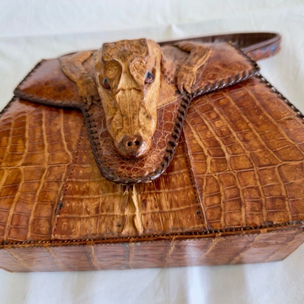 Unique Brown Crocodile-Embossed Leather Shoulder Bag - Picture 2 of 8